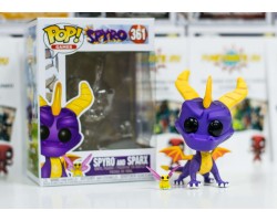 Спайро и Спаркс из игры Spyro the Dragon
